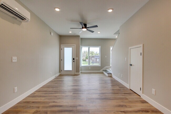 Building Photo - 230 3rd St