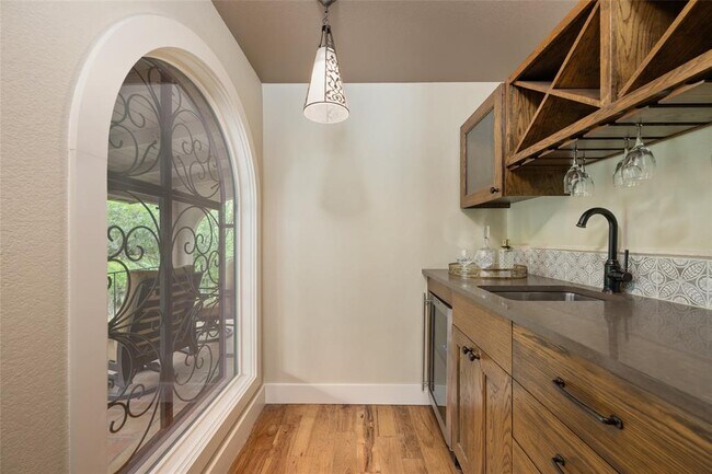 Building Photo - 15911 Booth Cir