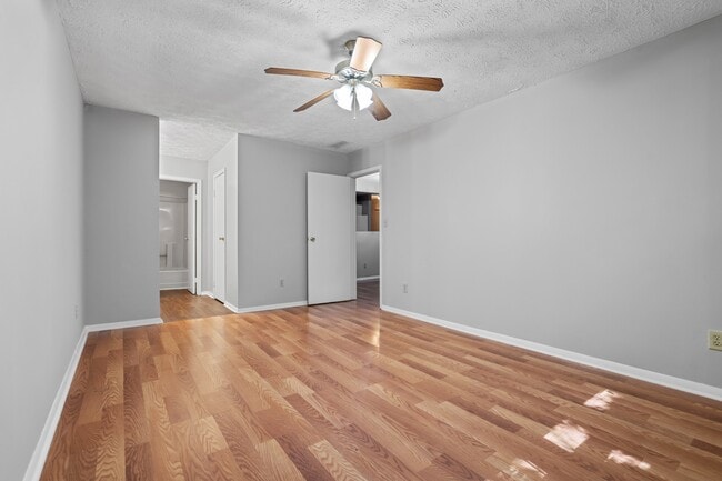 Building Photo - 5324 Ridge Forest Dr