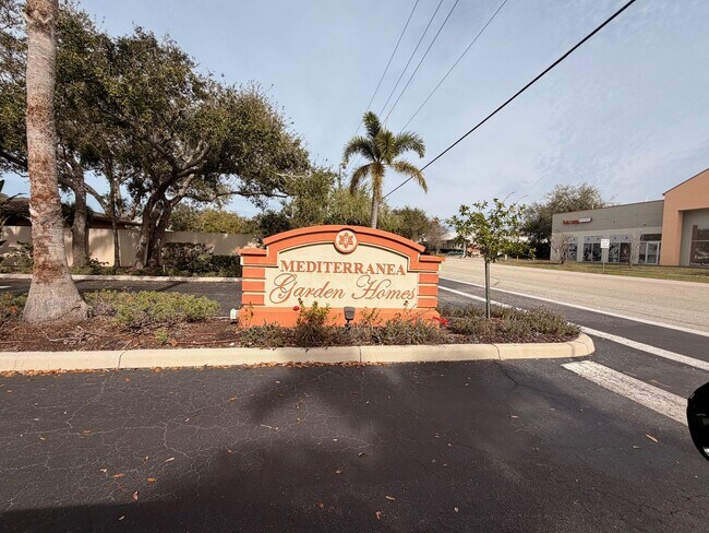 Building Photo - 3980 Mediterranea Cir