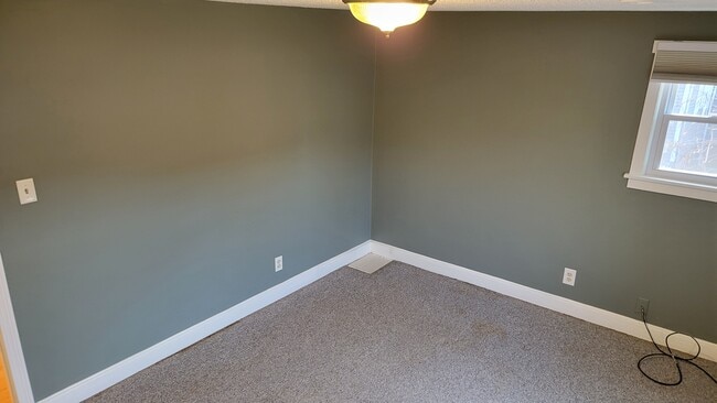 Building Photo - 115 Paul Manafort Dr