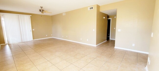 Building Photo - 3 Bedroom Home In Glendale!