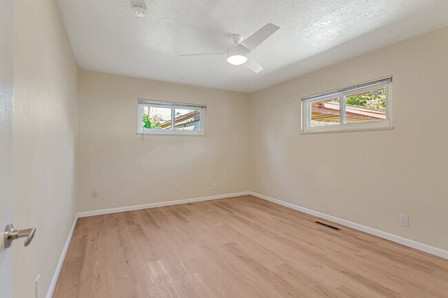 Building Photo - 2501 Linda Vista Avenue