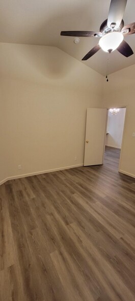 Building Photo - 740 Autumn Meadows Dr