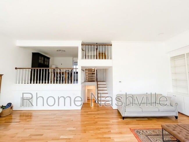 Building Photo - 401 Bowling Ave