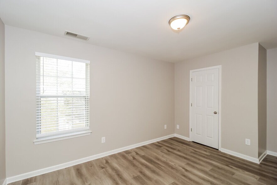 Building Photo - 428 Holland Springs Dr NW