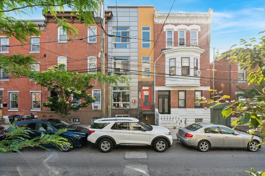 Primary Photo - 2018 E York St