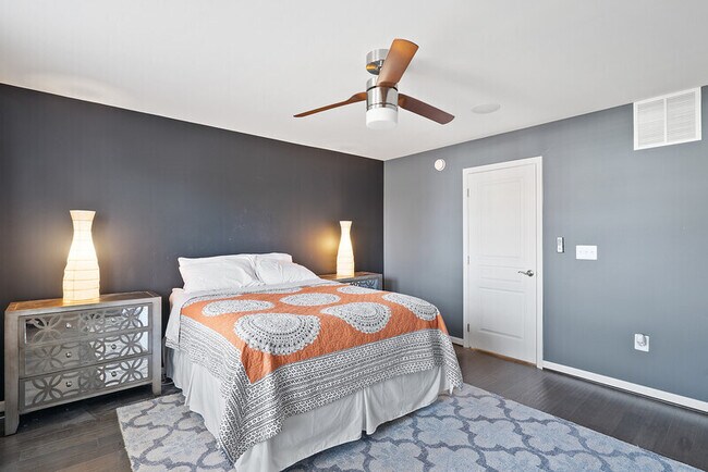 Building Photo - 8292 Heritage Crossing Ct