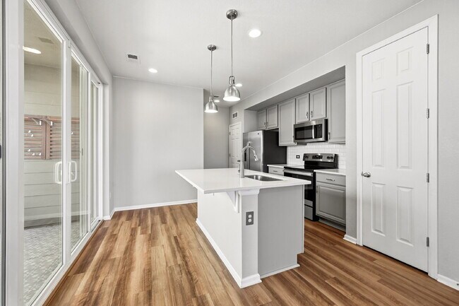 Building Photo - $2,395.95, 2-bed, 2.5-bath with a washer and dryer in unit.