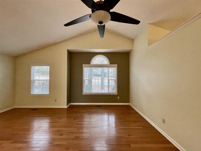 Building Photo - 75 Spring Lake Dr