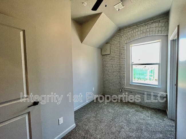 Building Photo - 740 Washington Blvd