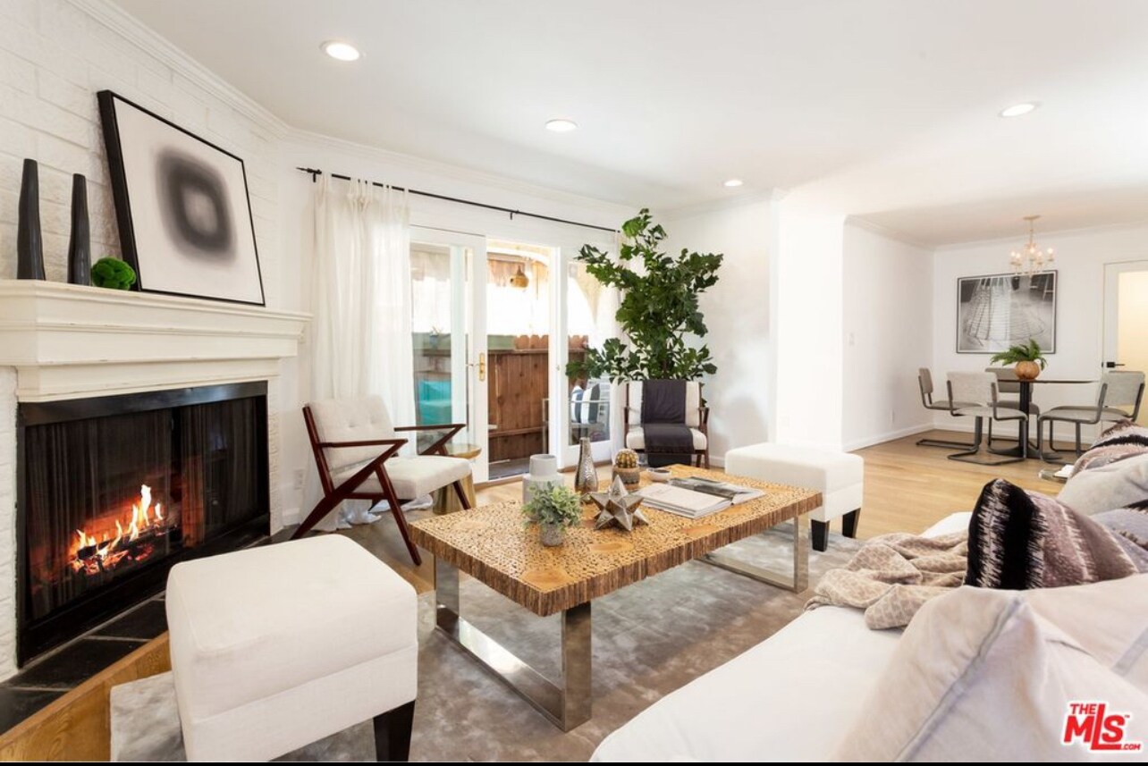 Building Photo - 1037 18th St