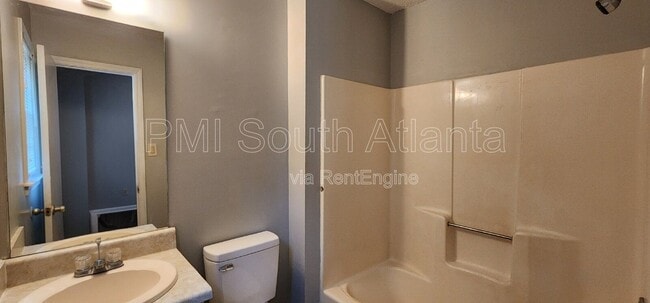 Building Photo - 1681 Winchester Way SE