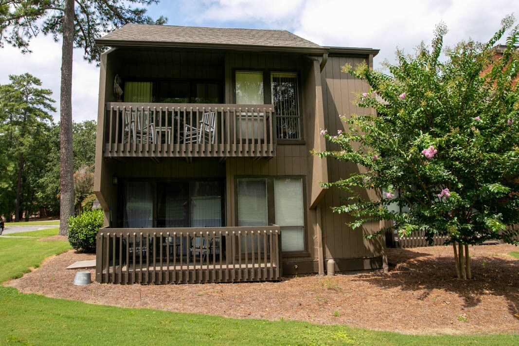 Building Photo - 800 St Andrews Dr