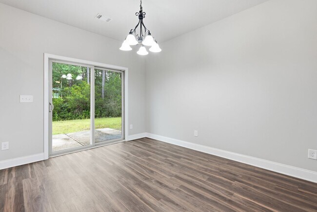 Building Photo - 217 Timberlake Dr