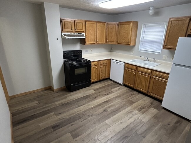 Building Photo - 2910 N 42nd St