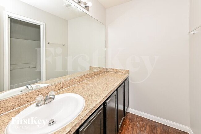 Building Photo - 21458 Wilona Way