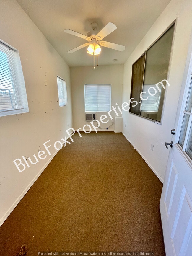 Building Photo - 8701 E Chimney Spring Dr