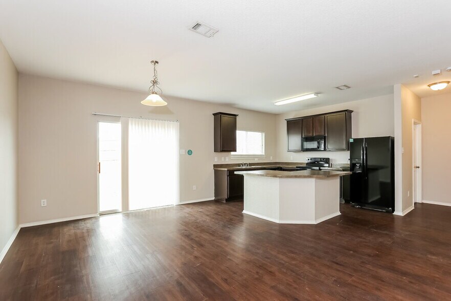 Building Photo - 412 San Lucas Dr