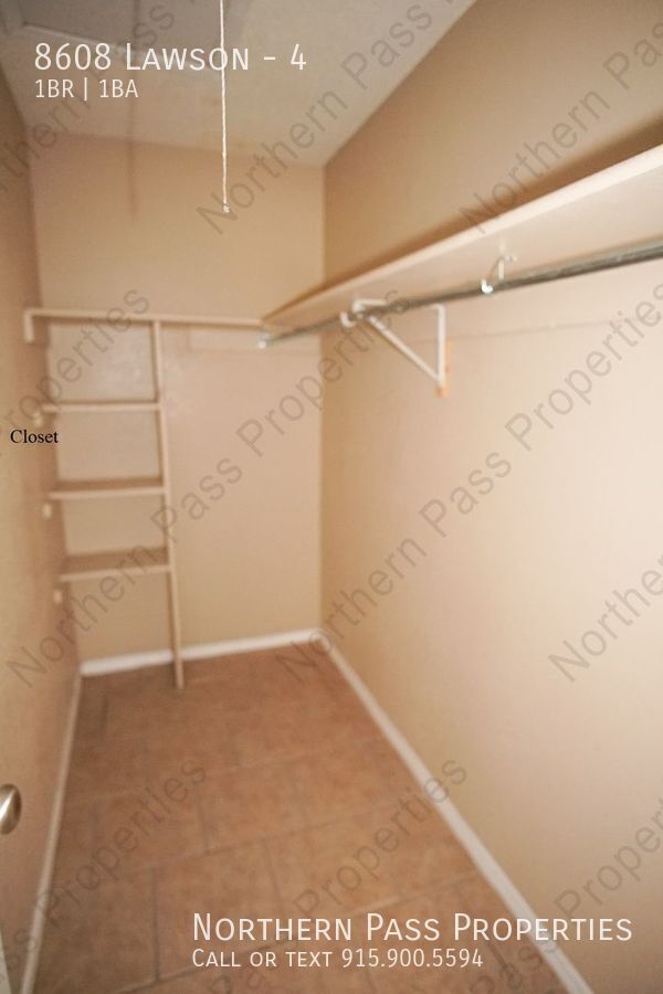 Building Photo - Cozy 1 BDR Northeast Apt- Water Included! ...