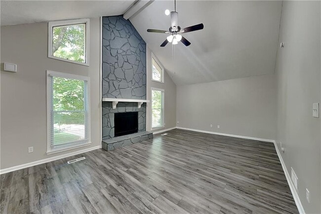 Building Photo - 174 Fox Dr