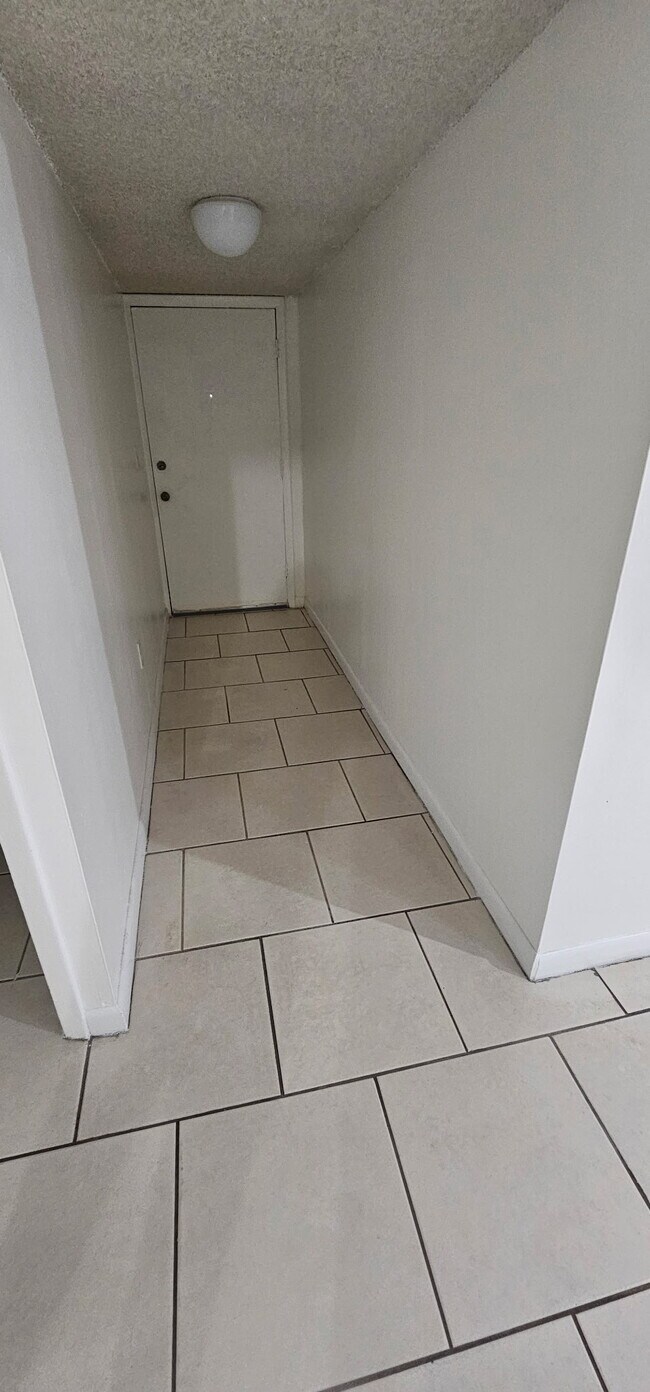 Hallway - 1900 W 54th St