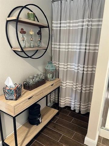 Building Photo - 728 Trinity Pk Trl