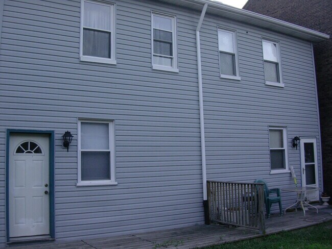 Building Photo - 163 38th St