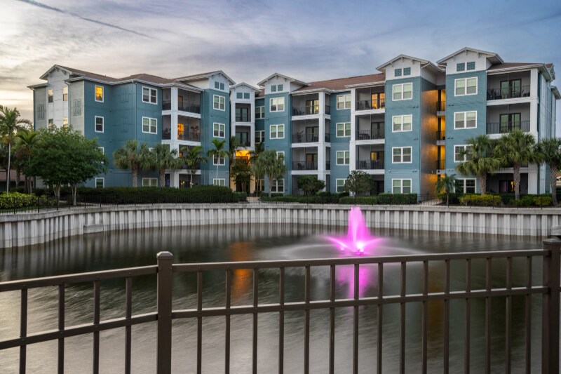 Building Photo - 2098 Seminole Blvd