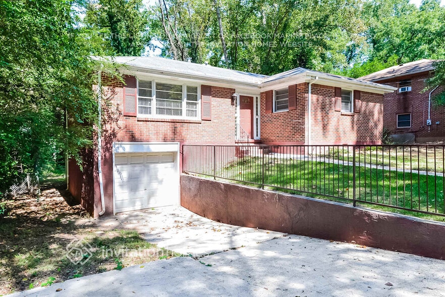 Building Photo - 2725 Rollingwood Ln SE