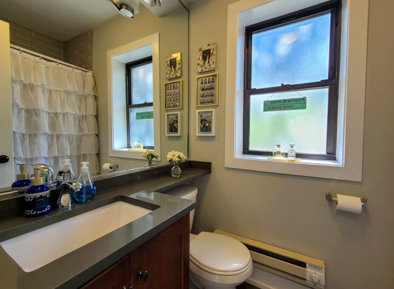 Building Photo - 556 W Arlington Pl