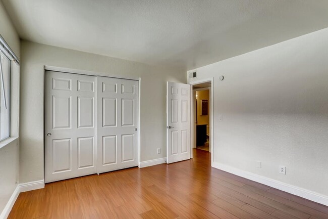 Building Photo - 5229 Indian River Dr