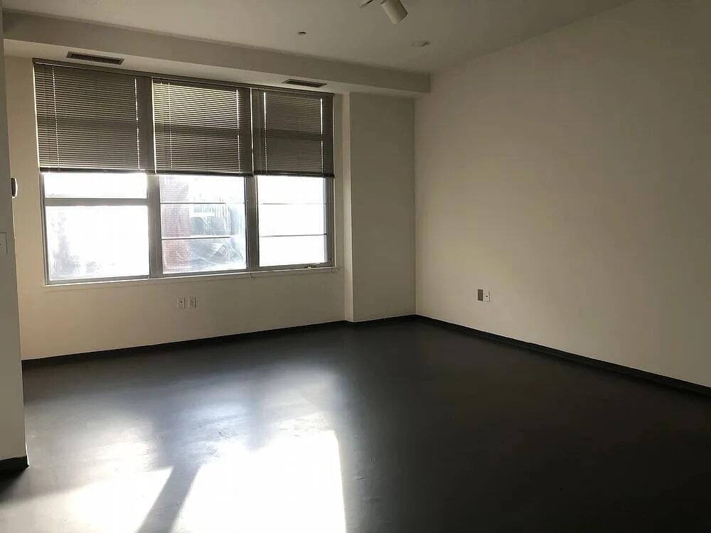 Building Photo - 160 E Berkeley St