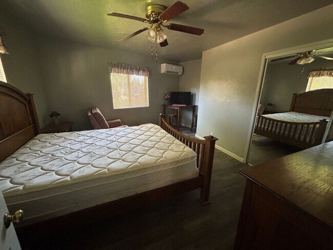 Building Photo - 4-BEDROOM 3-Bathroom FURNISHED Peaceful Country Living