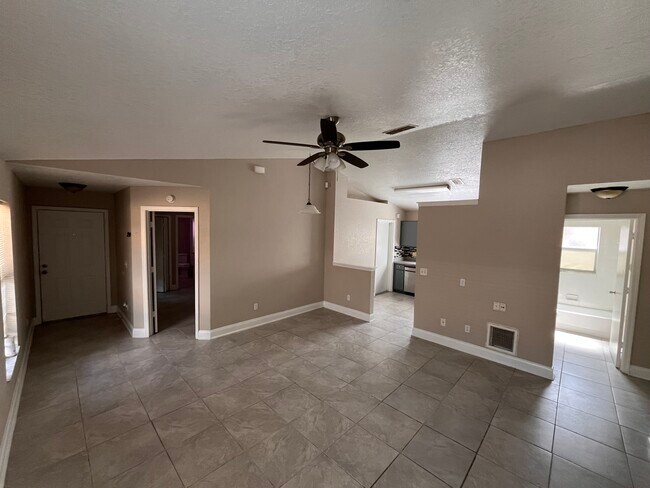 Building Photo - 11232 River Grove Dr