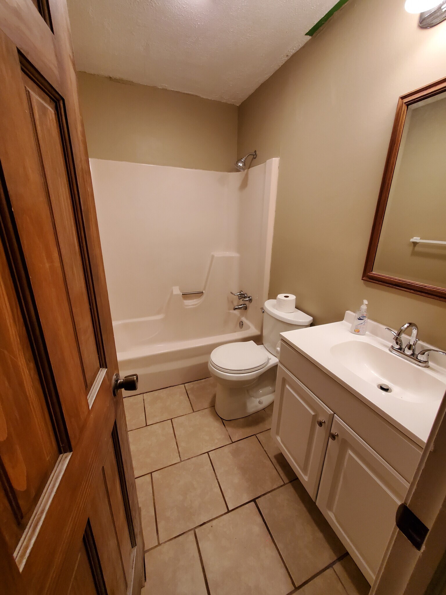 Building Photo - 141 The Maine