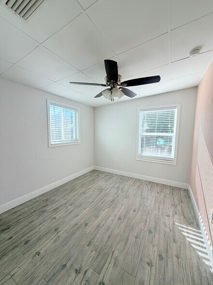 Building Photo - 1063 Lillian St