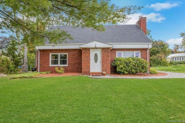 Building Photo - 74 Lakeshore Dr E