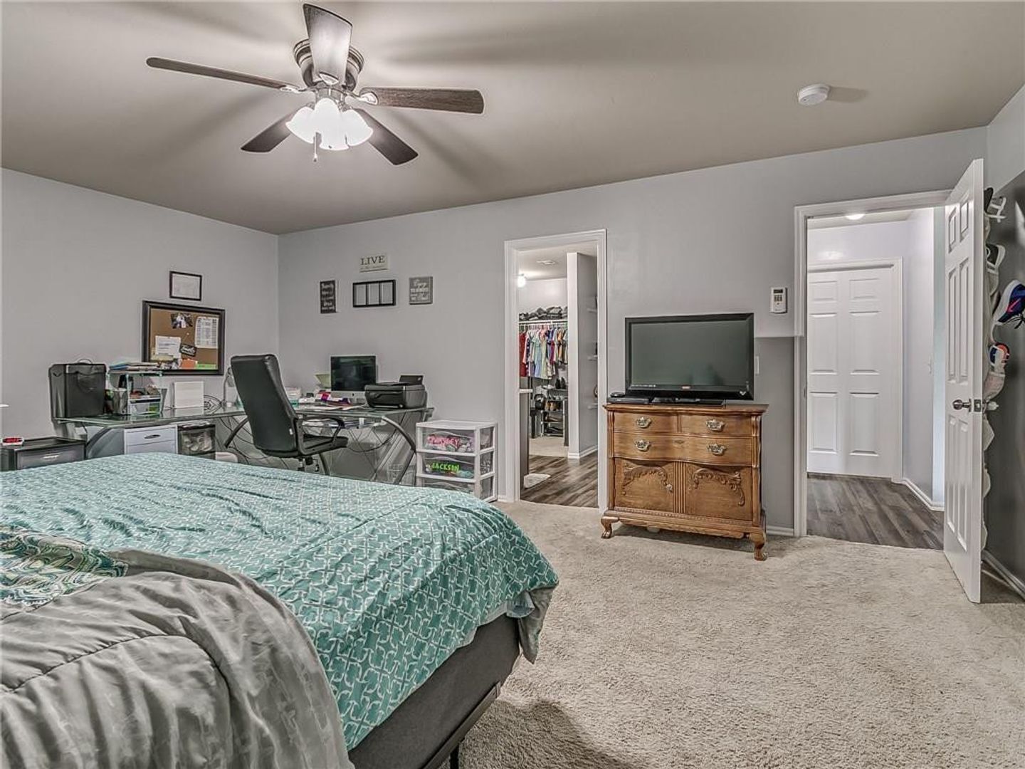 Building Photo - 1912 Autumn Way