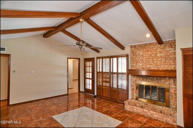 Building Photo - 11600 Casa View Dr