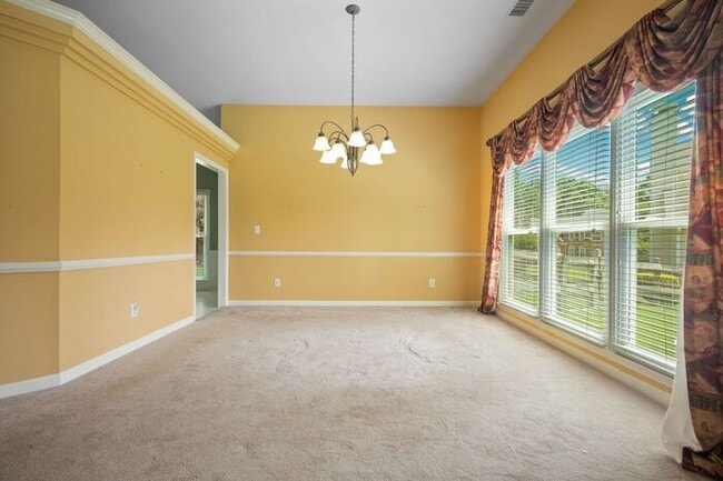 Building Photo - 1115 Burlington Ct