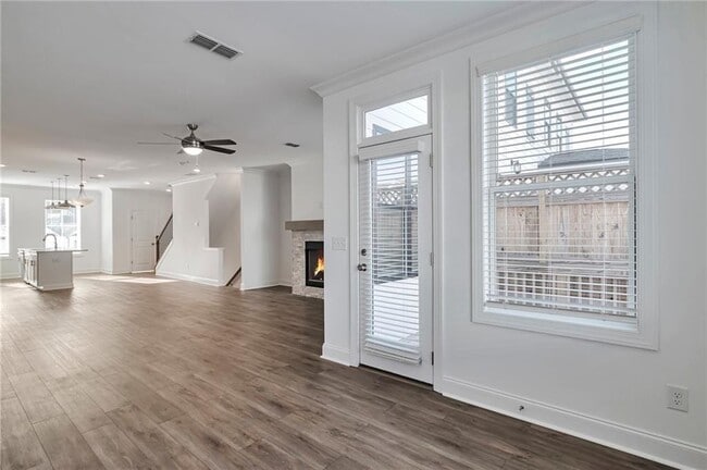 Building Photo - 1115 Larkin Dr