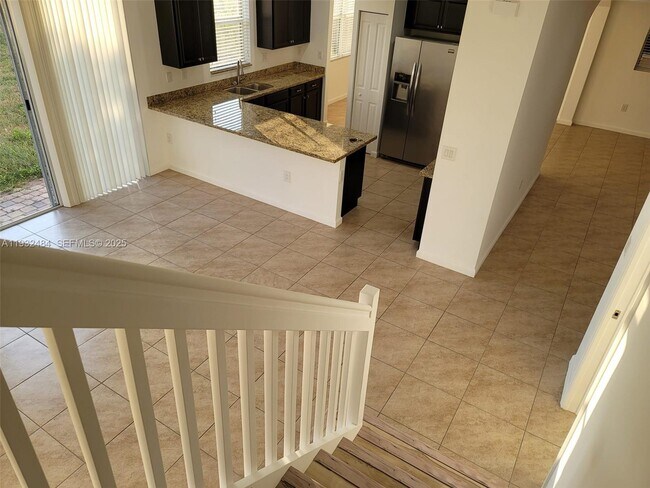 Building Photo - 156 SE 21st Terrace