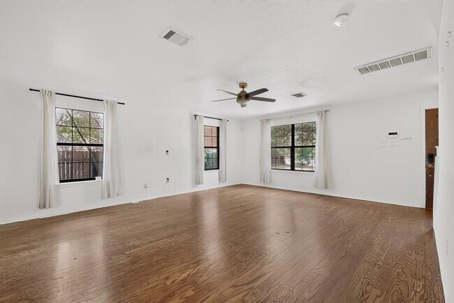 Building Photo - 11517 Chatam Berry Ln