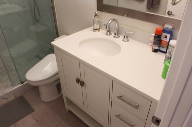 Building Photo - 4-Bedroom Furnished Home in University Hei...