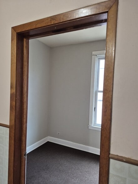 Building Photo - 4616 S Rockwell St