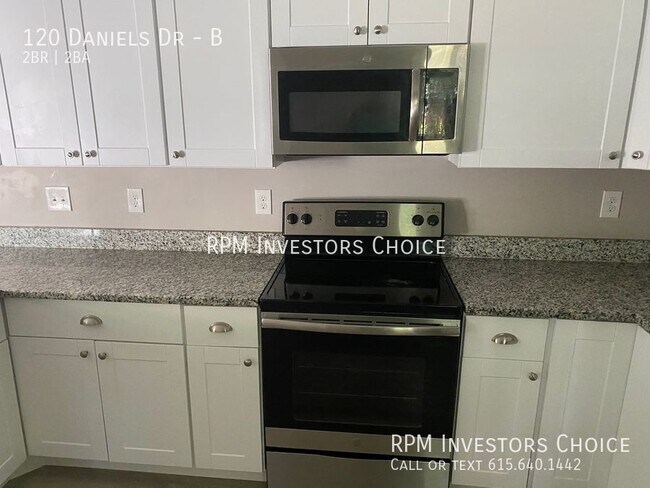 Building Photo - Lovely, modern 2bd/2ba near to Downtown Fr...