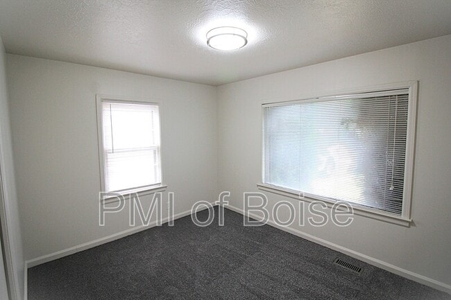Building Photo - 4312 W Camas St