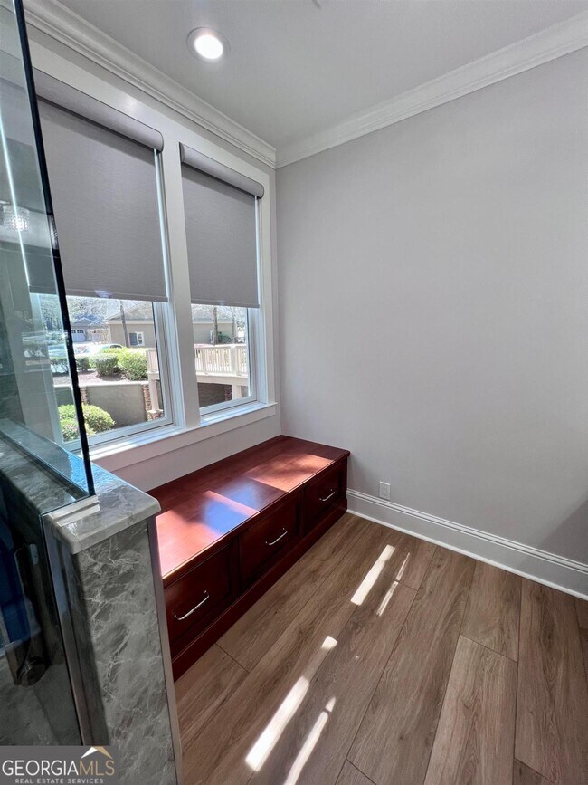 Building Photo - 1040 Creekside