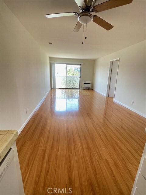 Building Photo - 3565 Linden Ave